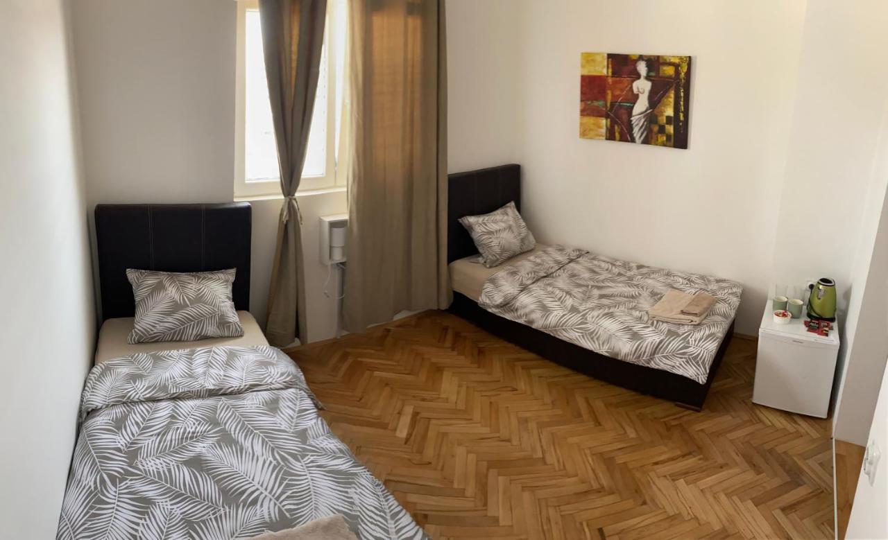 Apartmani Home 자예카르 외부 사진