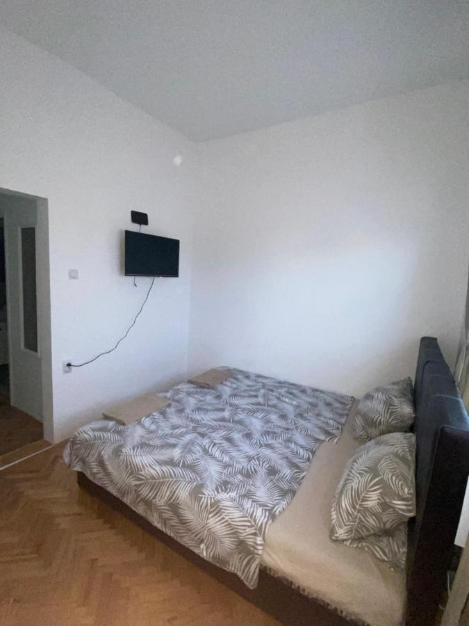 Apartmani Home 자예카르 외부 사진