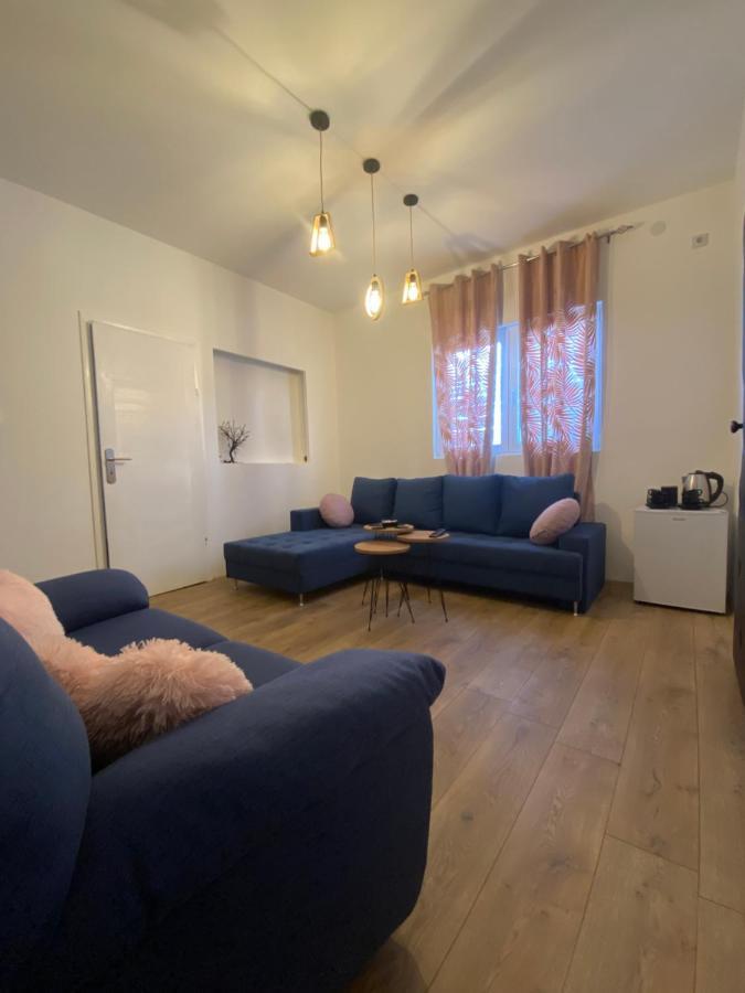 Apartmani Home 자예카르 외부 사진