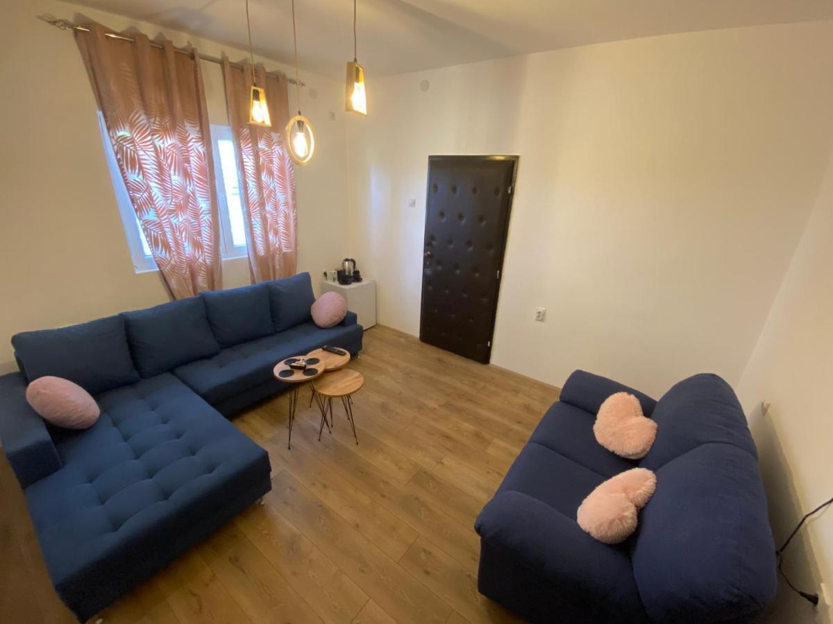 Apartmani Home 자예카르 외부 사진